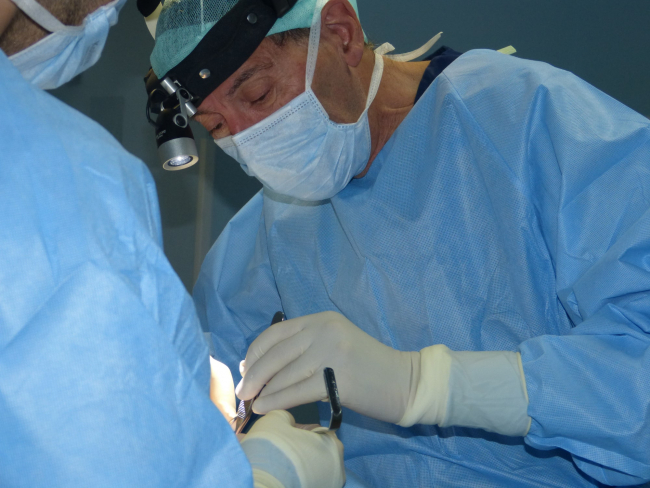 Le Dr Jacquin, rhinoplasticien à Lyon, explique sa vision de la rhinoplastie