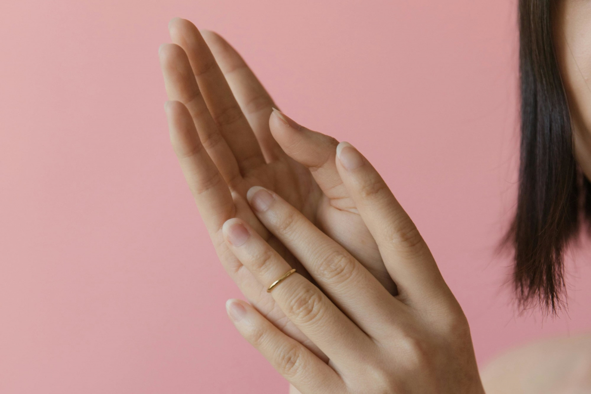 Injections des mains à Lyon | Hydratation et éclat, acide hyaluronique